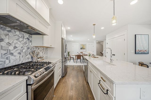 4 Boynton St 1, Waltham, MA 02453