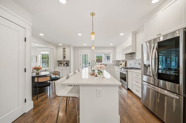4 Boynton St 1, Waltham, MA 02453