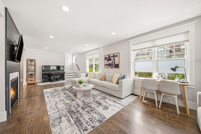 4 Boynton St 1, Waltham, MA 02453