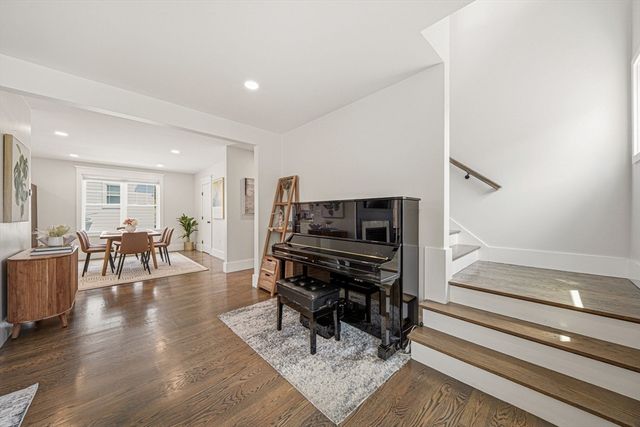 4 Boynton St 1, Waltham, MA 02453