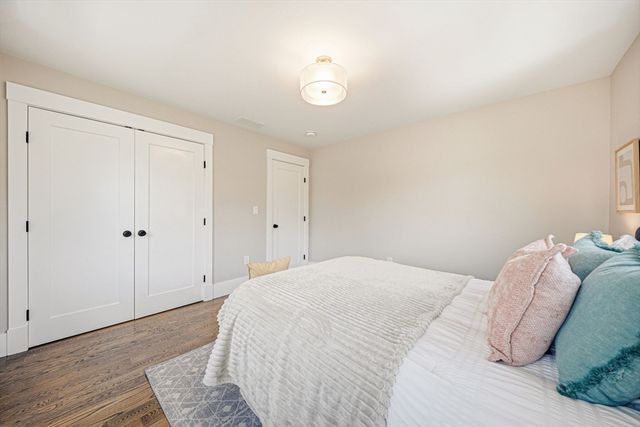 4 Boynton St 1, Waltham, MA 02453