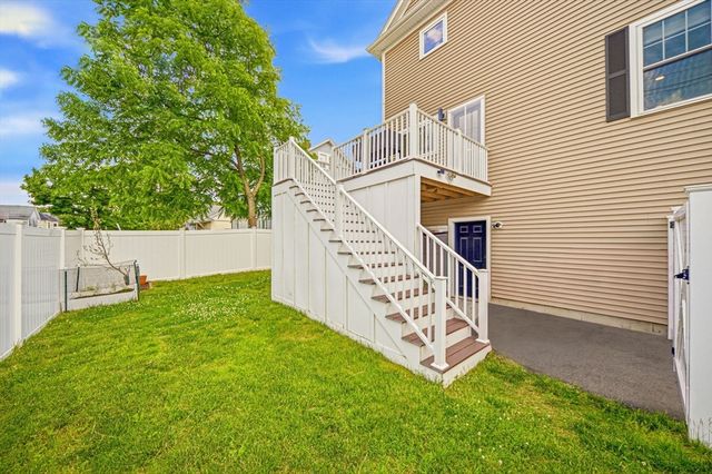 4 Boynton St 1, Waltham, MA 02453