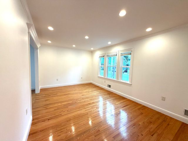 2329 Centre Street. 1, Boston, MA 02132