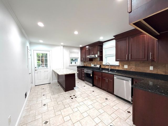 2329 Centre Street. 1, Boston, MA 02132