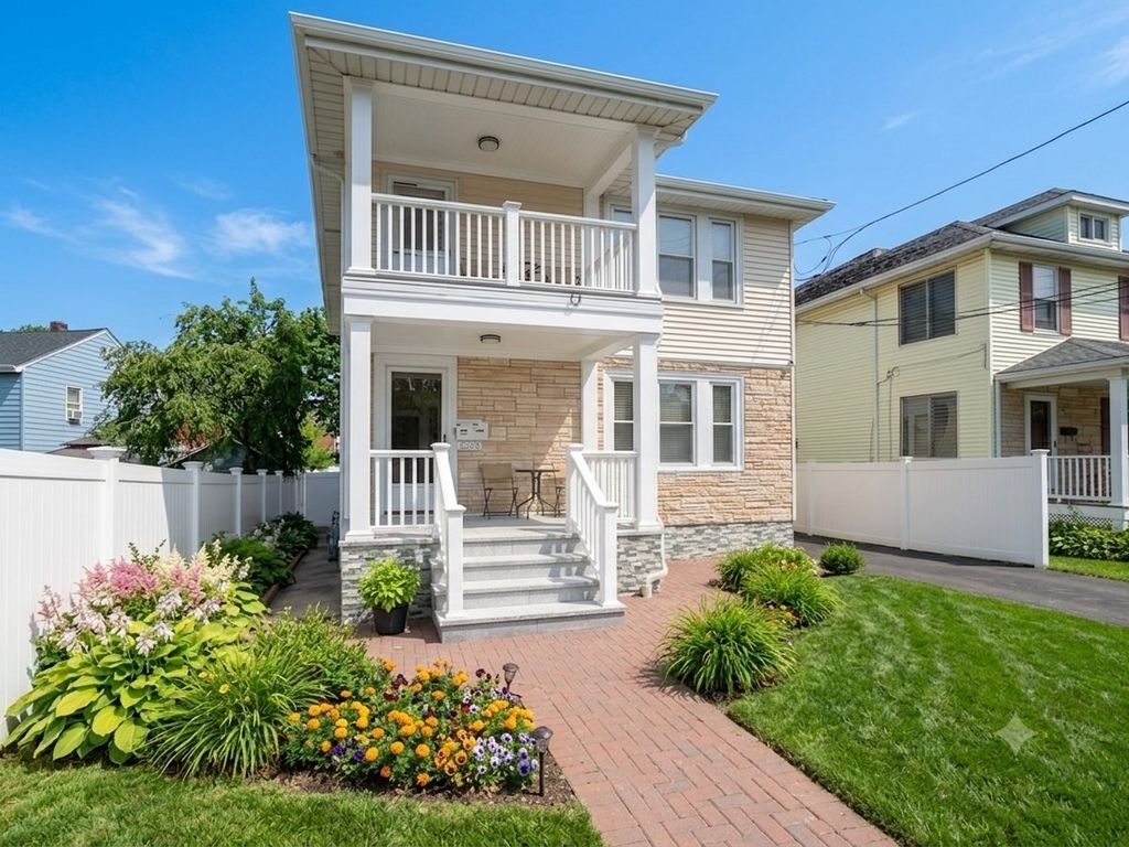 2329 Centre Street. 1, Boston, MA 02132
