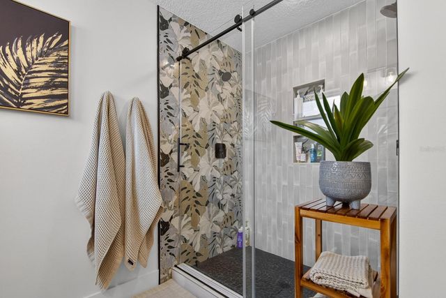 4110 W MANGO AVENUE, Tampa, FL 33616