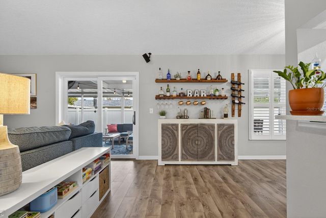 4110 W MANGO AVENUE, Tampa, FL 33616