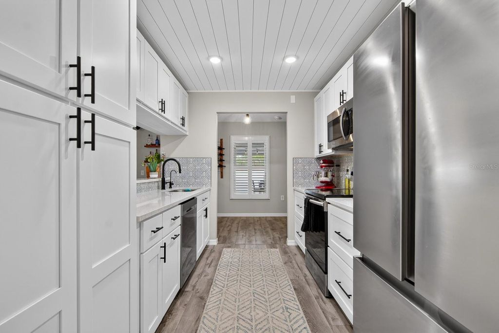 Image 15 of property listing at 4110 W MANGO AVENUE, Tampa, FL 33616