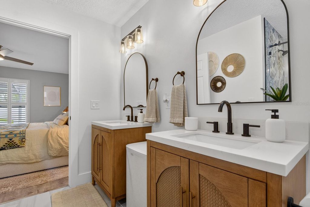 Image 23 of property listing at 4110 W MANGO AVENUE, Tampa, FL 33616