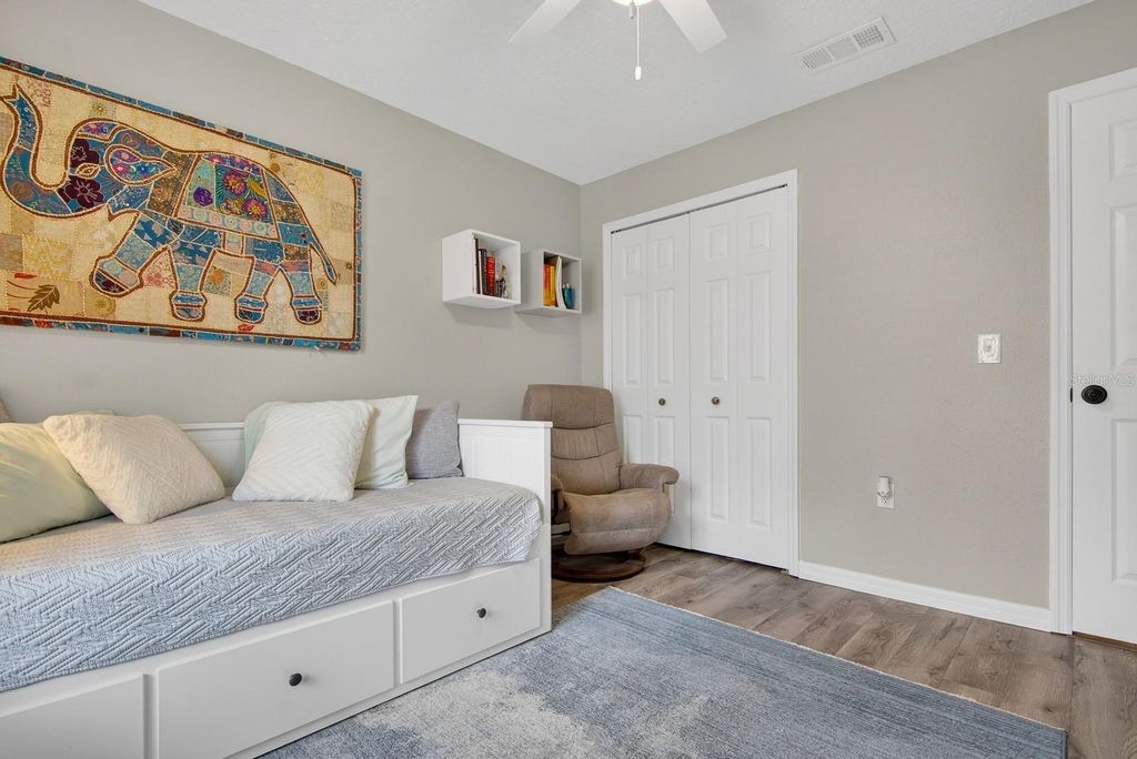 Image 27 of property listing at 4110 W MANGO AVENUE, Tampa, FL 33616