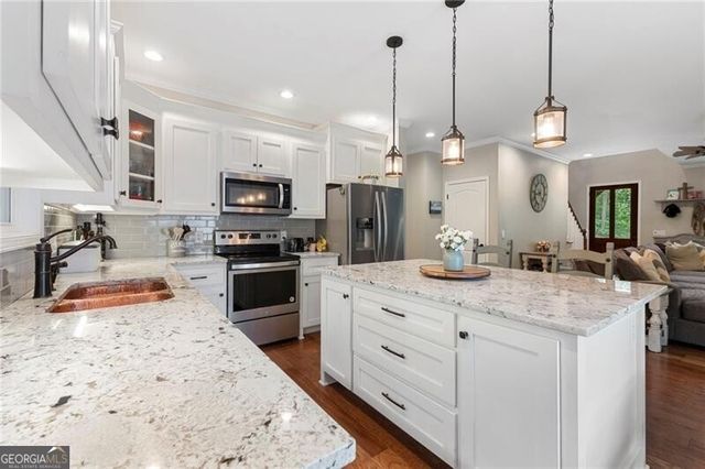 230 McArthur Drive, Canton, GA 30115