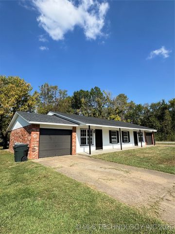 802 W 23rd Place N A&B, Claremore, OK 74017