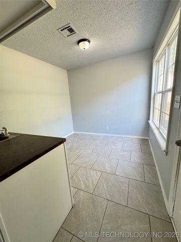 802 W 23rd Place N A&B, Claremore, OK 74017