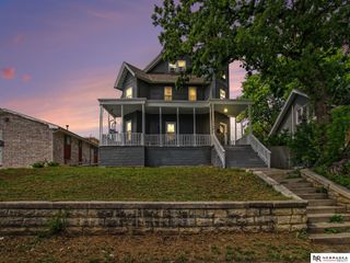 1124 S 29th Street, Omaha, NE 68105