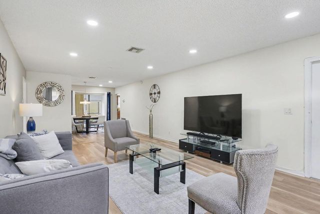 4635 Apple Tree Circle A, Boynton Beach, FL 33436