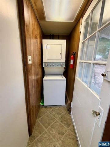 213 Otterhole Road, West Milford, NJ 07480