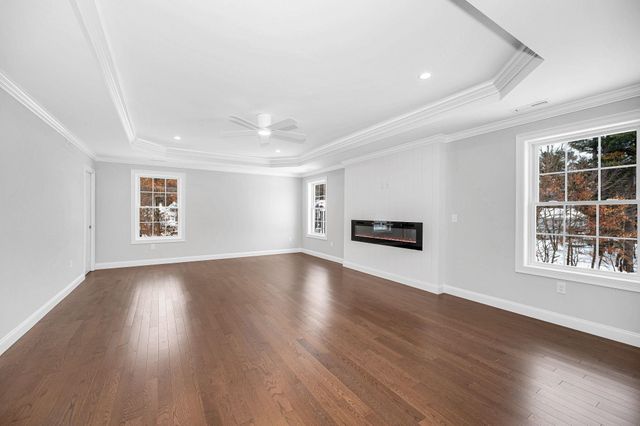 9 Cornstalk Lane, Pelham, NH 03076