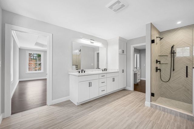 9 Cornstalk Lane, Pelham, NH 03076