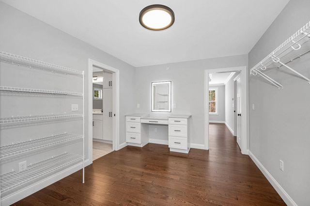 9 Cornstalk Lane, Pelham, NH 03076