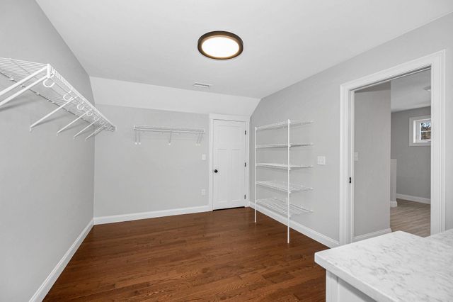 9 Cornstalk Lane, Pelham, NH 03076