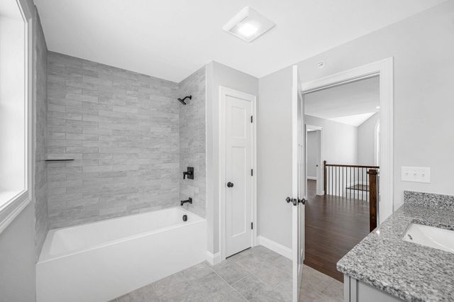 9 Cornstalk Lane, Pelham, NH 03076