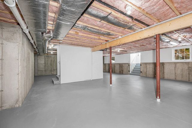 9 Cornstalk Lane, Pelham, NH 03076