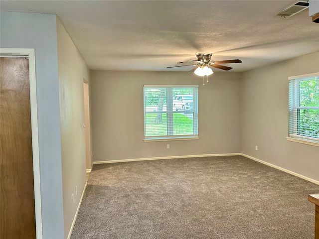 202 Spring Creek Loop, Livingston, TX 77351