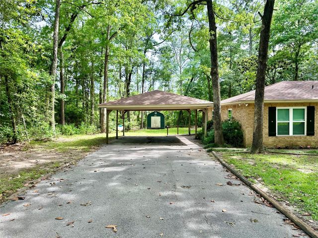 202 Spring Creek Loop, Livingston, TX 77351