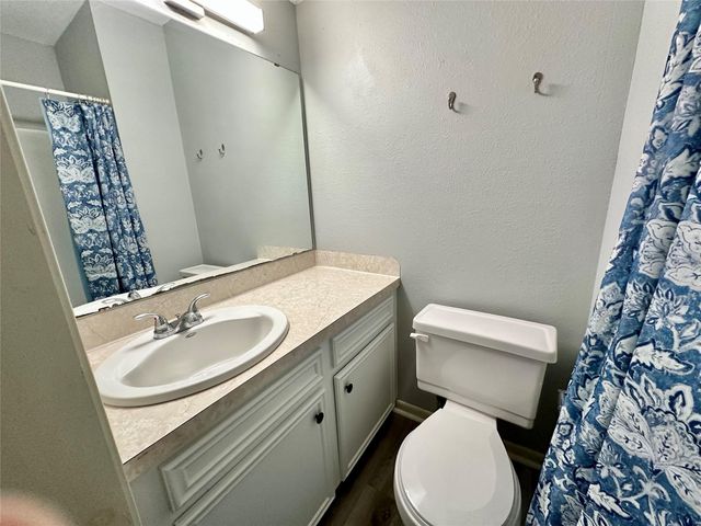 202 Spring Creek Loop, Livingston, TX 77351