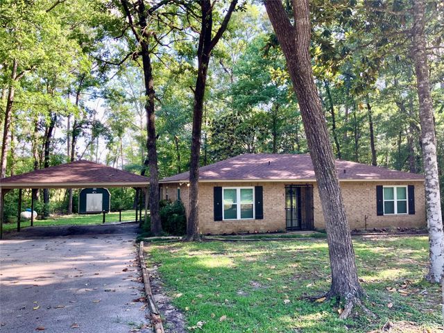 202 Spring Creek Loop, Livingston, TX 77351