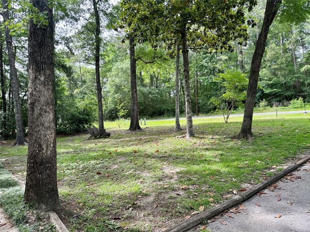 202 Spring Creek Loop, Livingston, TX 77351