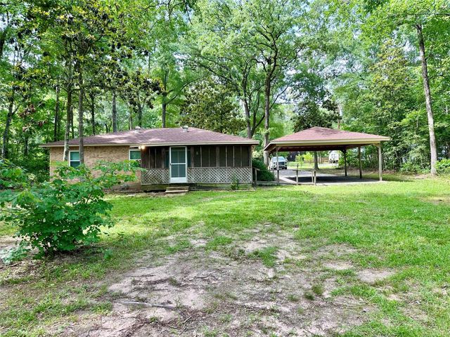 202 Spring Creek Loop, Livingston, TX 77351