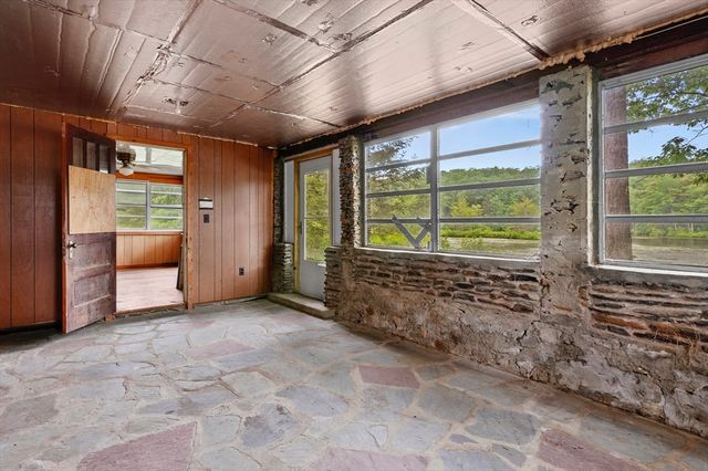 3 Cranberry Meadow Shore Road, Charlton, MA 01507