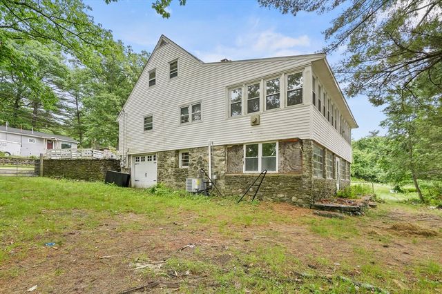 3 Cranberry Meadow Shore Road, Charlton, MA 01507