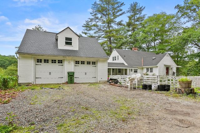 3 Cranberry Meadow Shore Road, Charlton, MA 01507