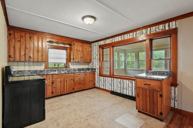 3 Cranberry Meadow Shore Road, Charlton, MA 01507