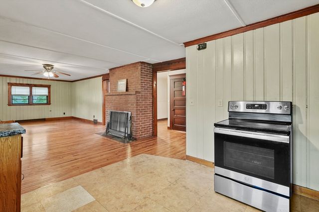 3 Cranberry Meadow Shore Road, Charlton, MA 01507