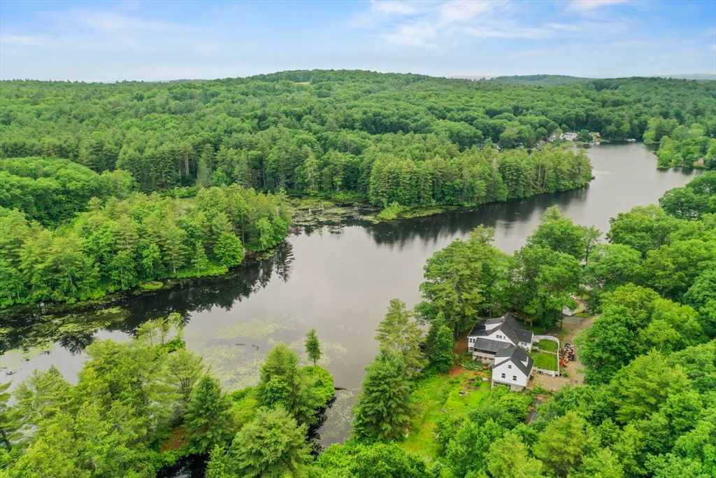 3 Cranberry Meadow Shore Road, Charlton, MA 01507