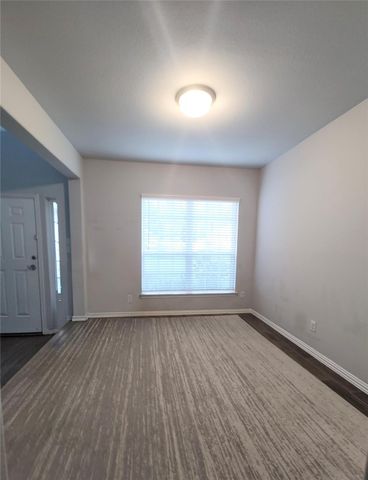 98 Road 6605, Dayton, TX 77535
