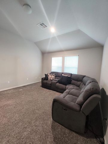 98 Road 6605, Dayton, TX 77535