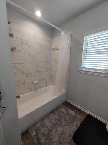 98 Road 6605, Dayton, TX 77535