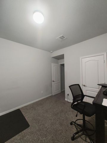 98 Road 6605, Dayton, TX 77535