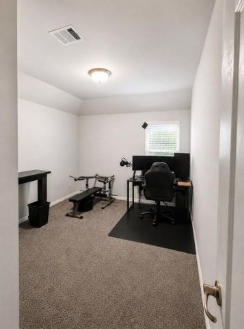 98 Road 6605, Dayton, TX 77535