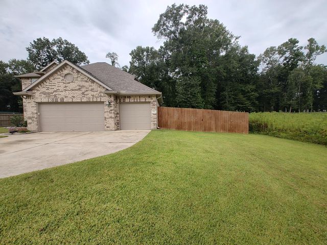 98 Road 6605, Dayton, TX 77535