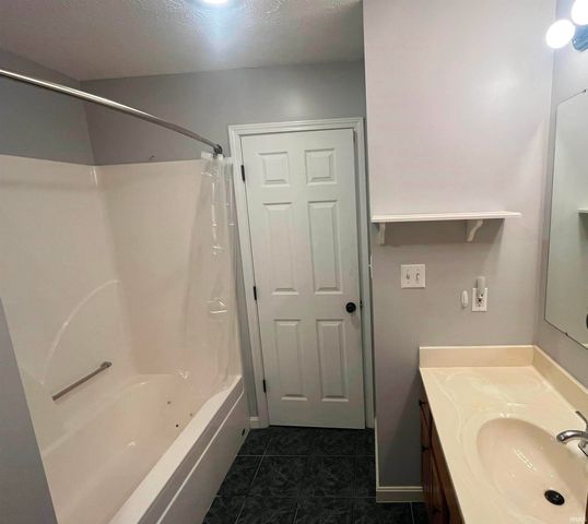 3204 Tiffany Court, Evansville, IN 47711