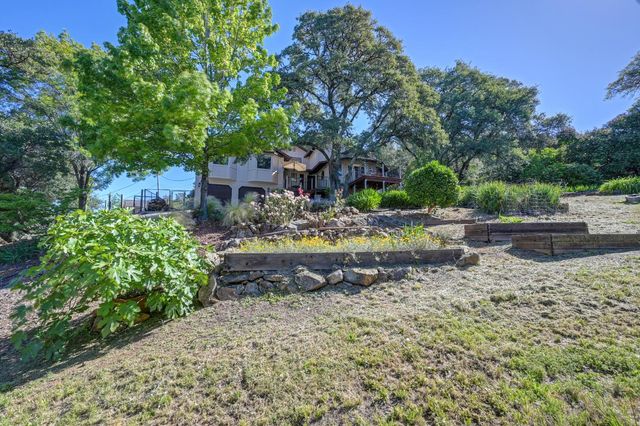 5175 Thomas Dr, Auburn, CA 95602