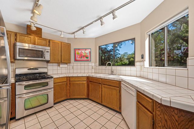5175 Thomas Dr, Auburn, CA 95602