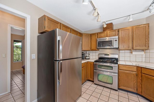5175 Thomas Dr, Auburn, CA 95602