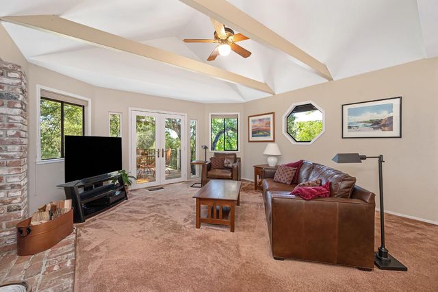 5175 Thomas Dr, Auburn, CA 95602