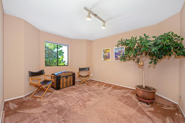 5175 Thomas Dr, Auburn, CA 95602